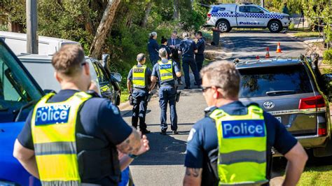 Doncaster East to Narre Warren South, Melbourne with public